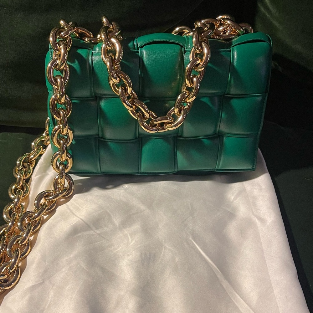 Bottega Veneta Chain Cassette Bag - Picture 2 of 7
